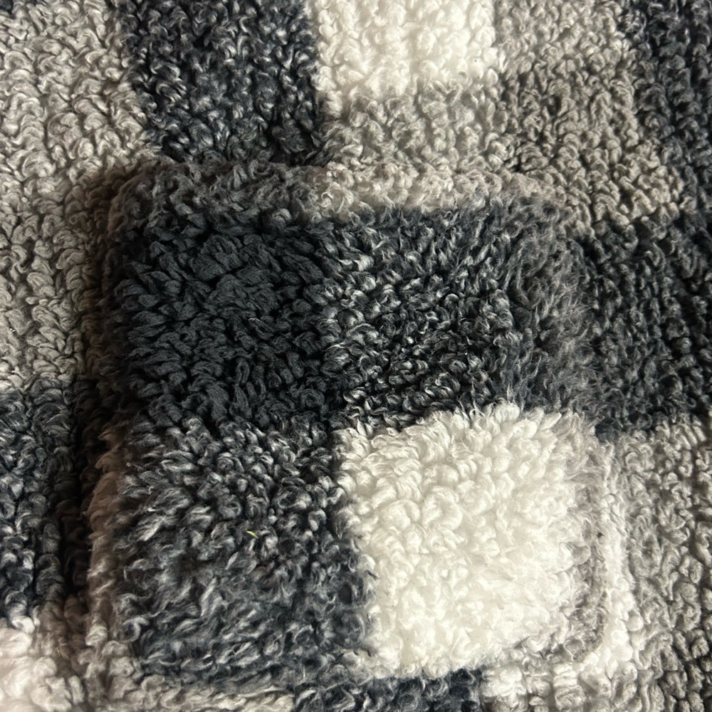 Berkshire Blanket & Home Co. Sherpa Buffalo Plaid Cape Wrap NWT - Picture 7 of 10